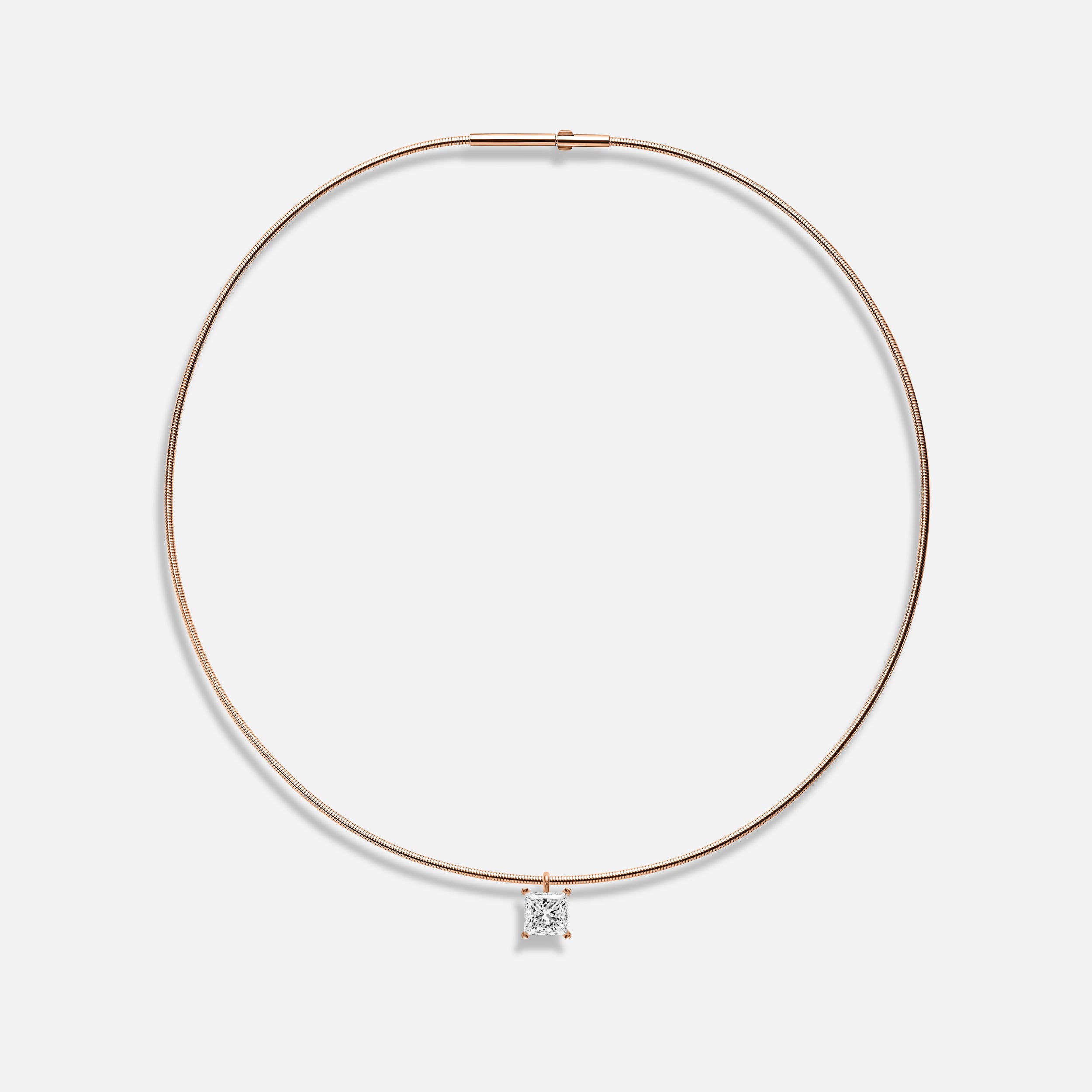 18K GOLD PRINCESS CUT DIAMOND