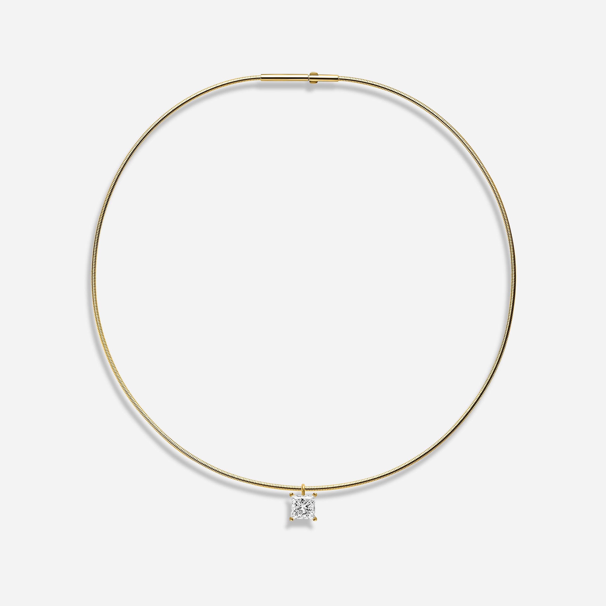 18K GOLD PRINCESS CUT DIAMOND