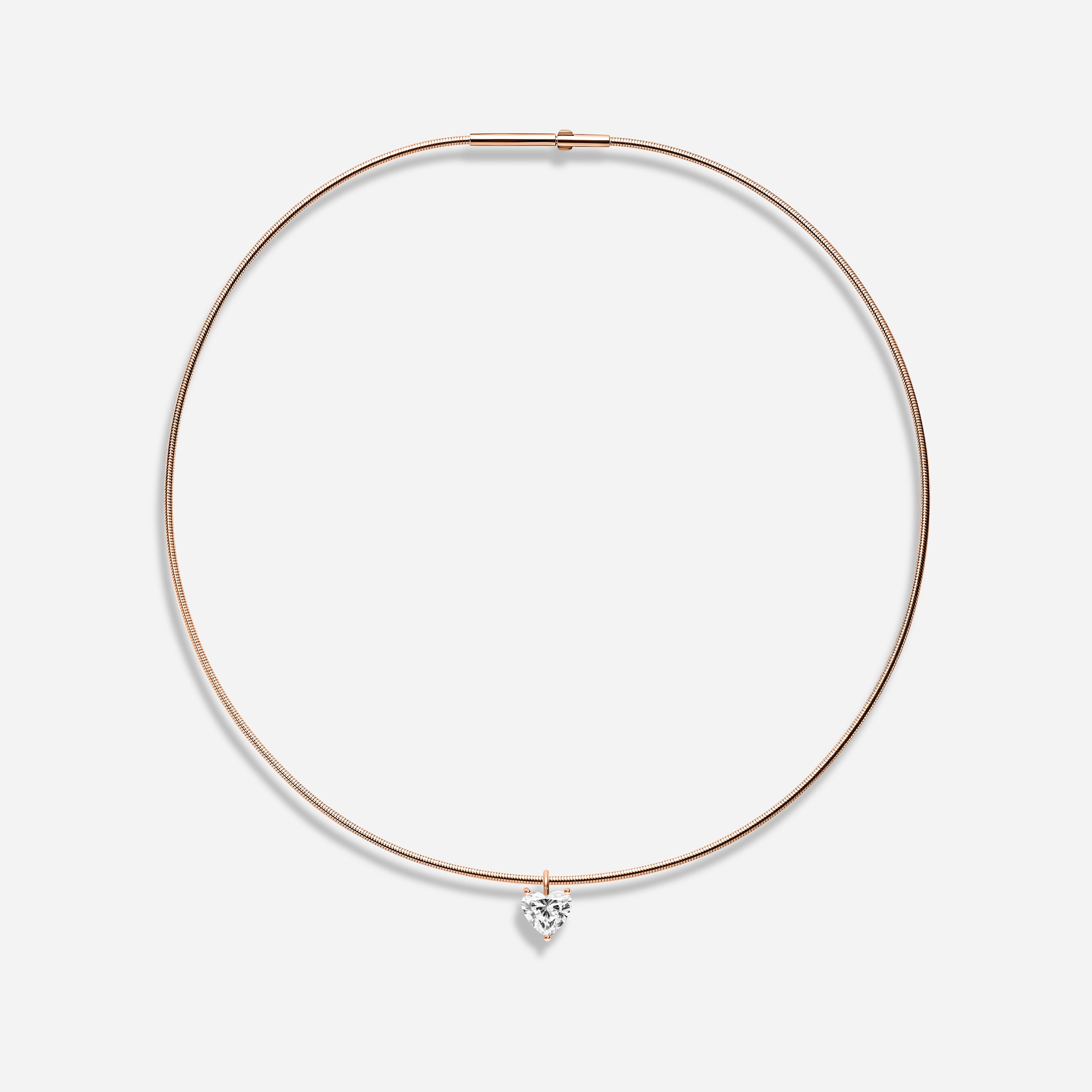 18K GOLD HEART SHAPE DIAMOND