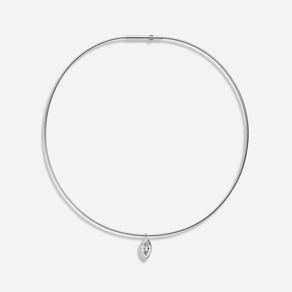 18k GOLD MARQUISE BEZEL DIAMOND