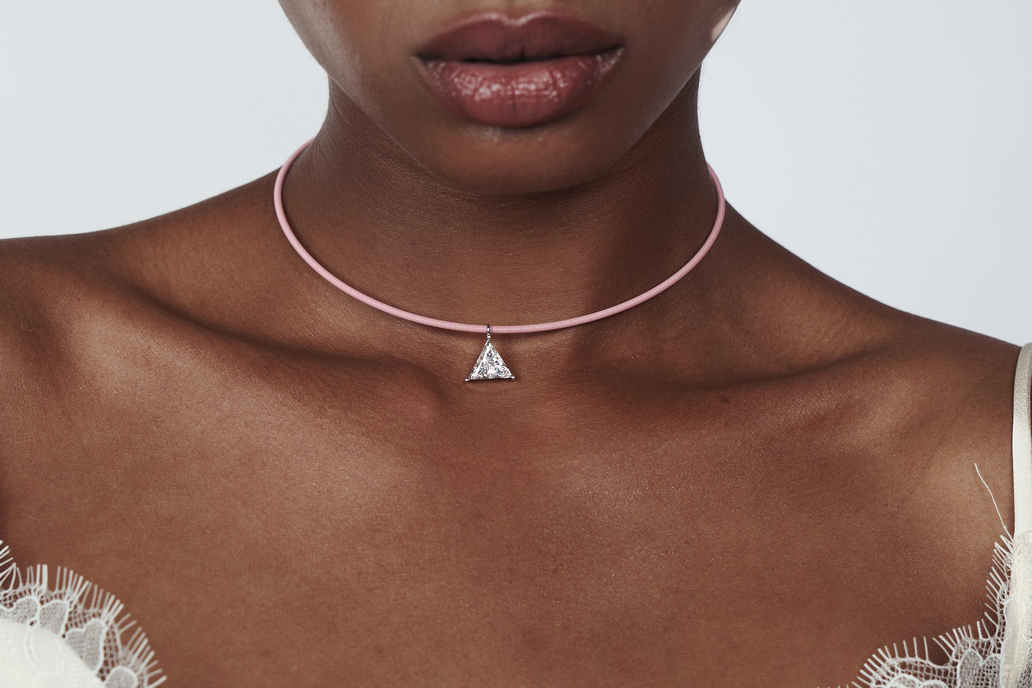 18k GOLD TRILLION CUT DIAMOND