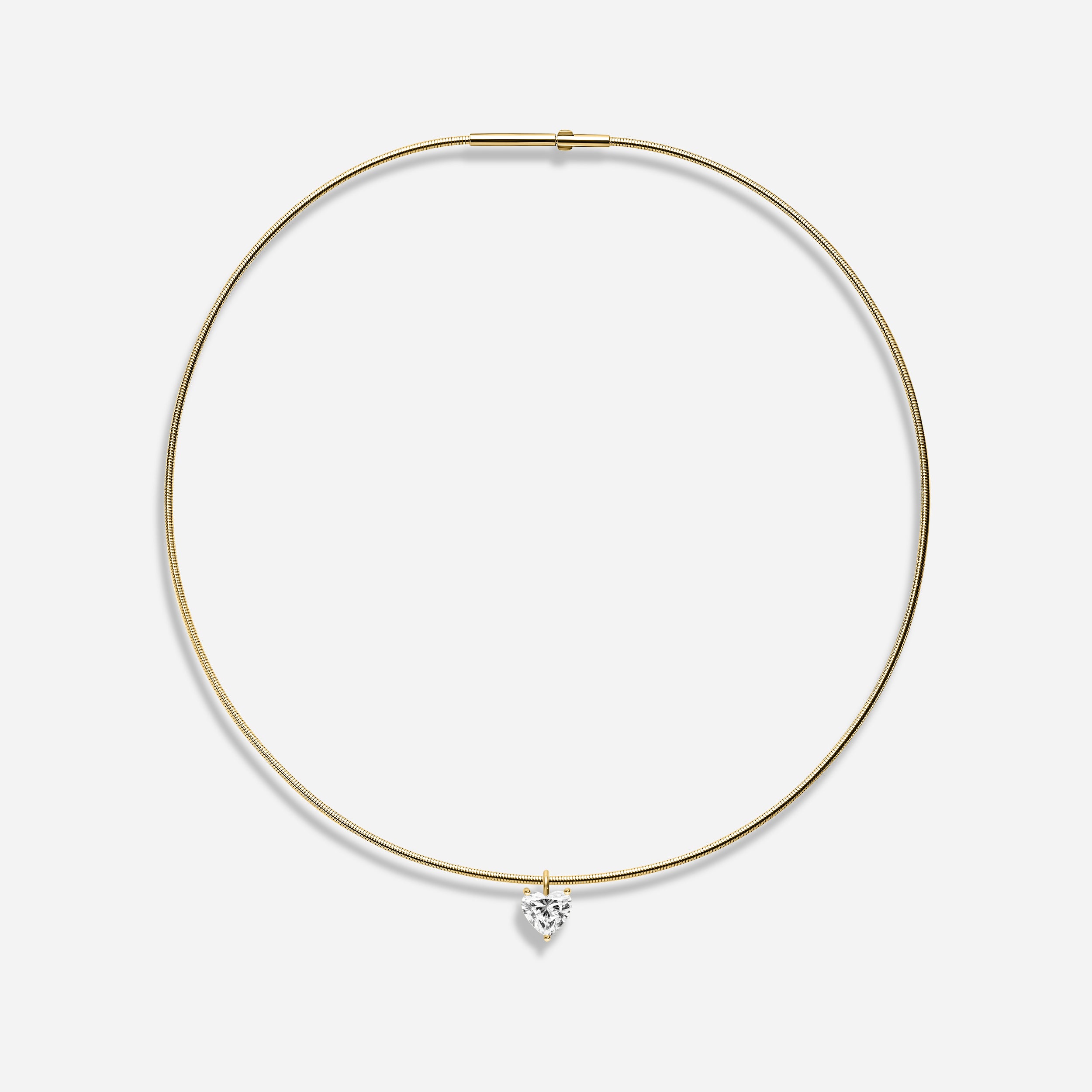 18K GOLD HEART SHAPE DIAMOND