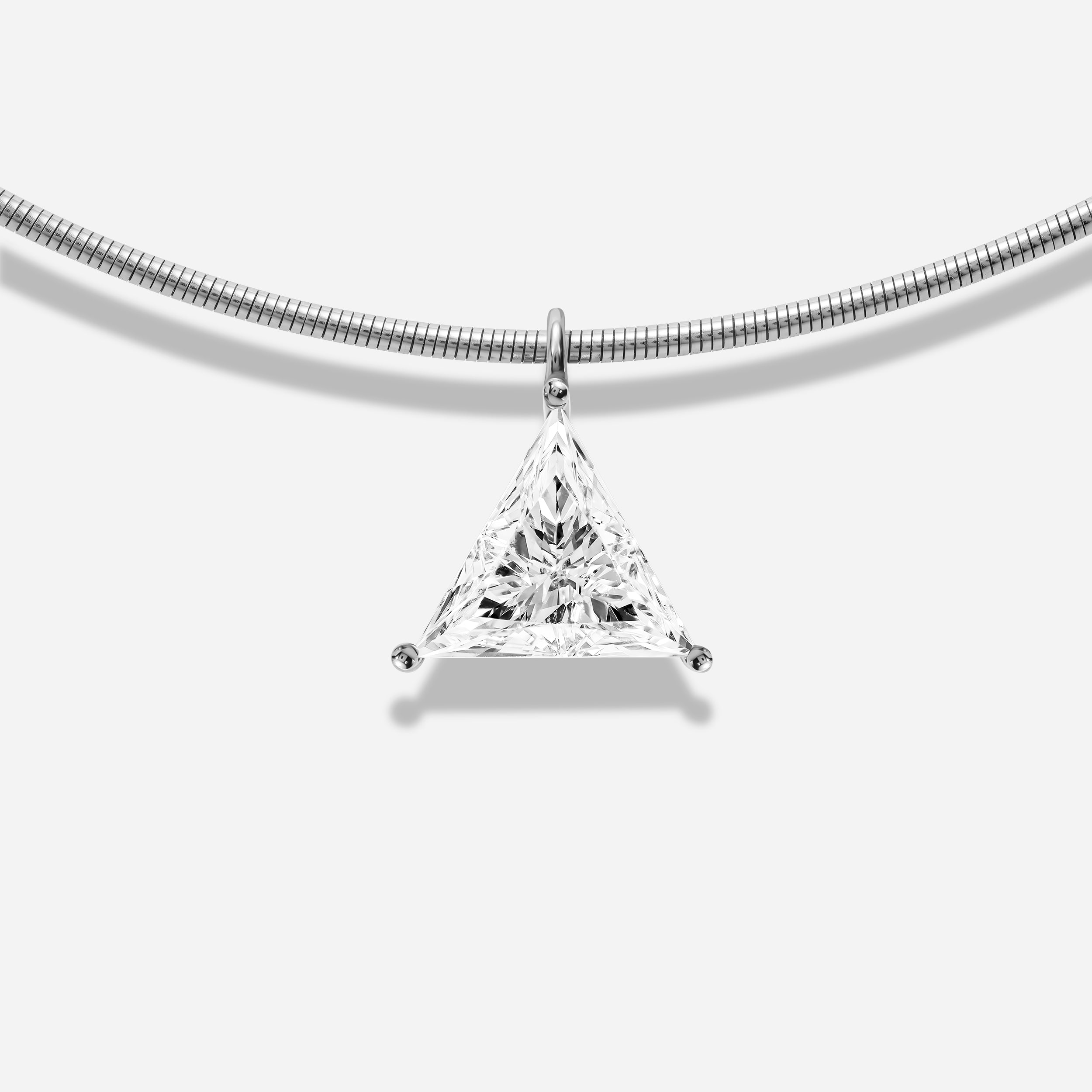 18k GOLD TRILLION CUT DIAMOND