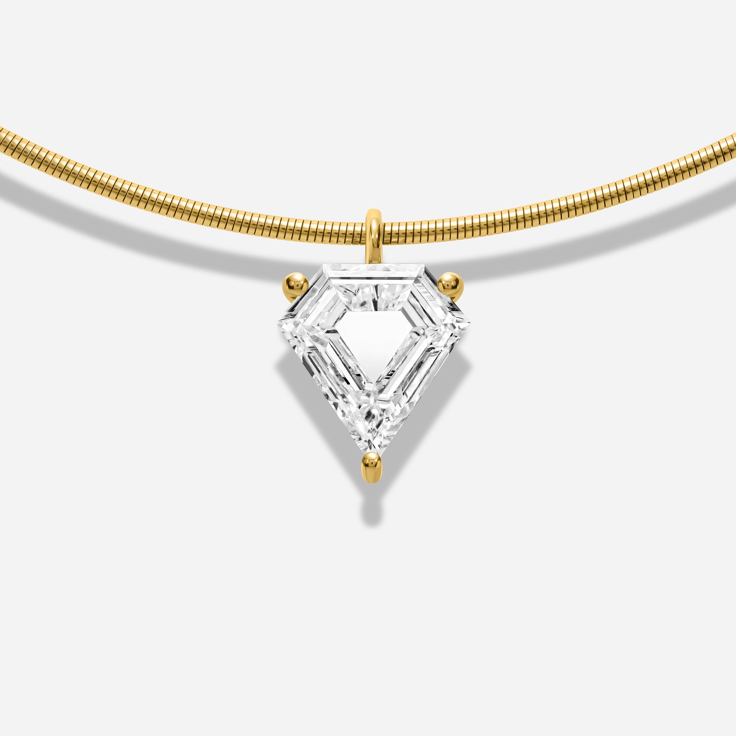 18k GOLD PENTAGONAL CUT DIAMOND