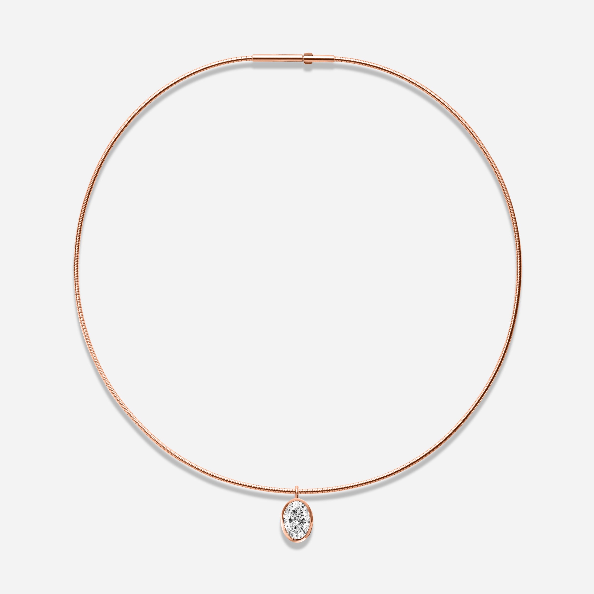 18k GOLD OVAL BEZEL DIAMOND