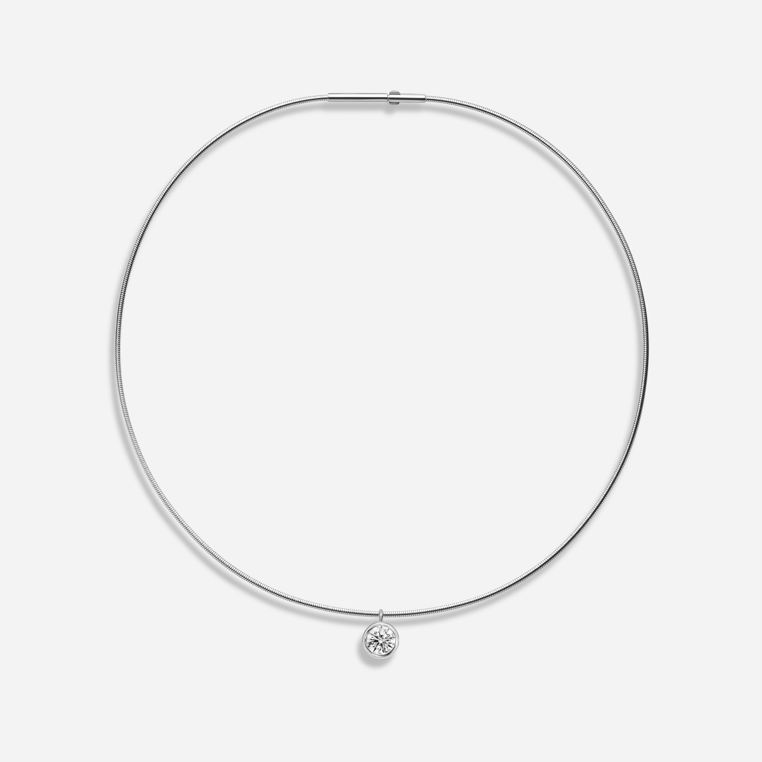 18k GOLD ROUND SHAPE BEZEL DIAMOND