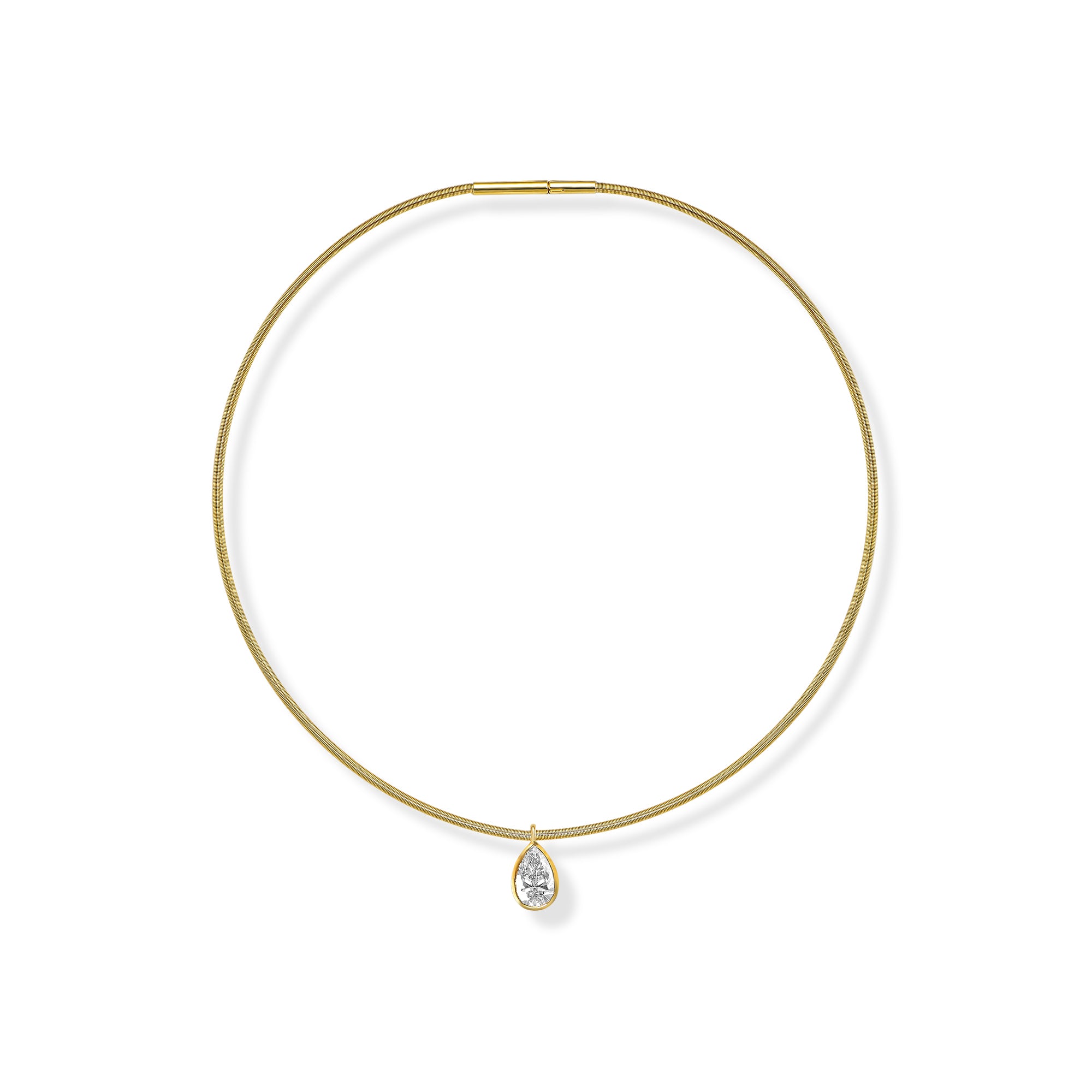 18k GOLD PEAR SHAPE BEZEL DIAMOND