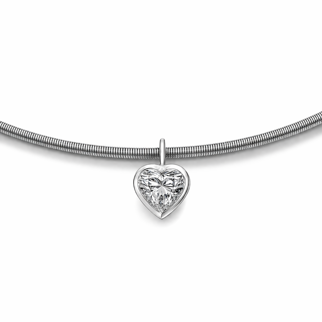 18k GOLD HEART SHAPE BEZEL DIAMOND